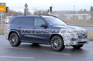 Mercedes GLS - Foto spia 8-1-2025