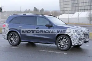 Mercedes GLS - Foto spia 8-1-2025