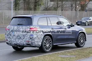 Mercedes GLS - Foto spia 8-1-2025