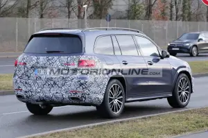 Mercedes GLS - Foto spia 8-1-2025
