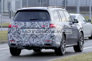 Mercedes GLS - Foto spia 8-1-2025