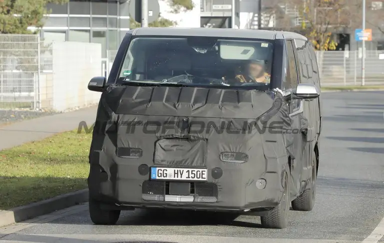 Kia PV5 - Foto spia 09-01-2025 - 1