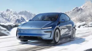 Tesla Model Y 2025 - Foto Cina - 2