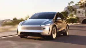 Tesla Model Y 2025 - Foto Cina - 7