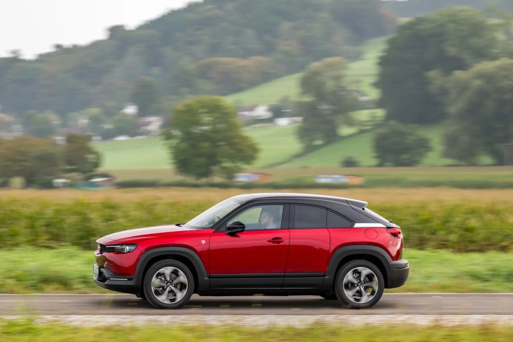 Mazda MX-30 e-Skyactiv R-EV 2025 - Foto ufficiali - 4