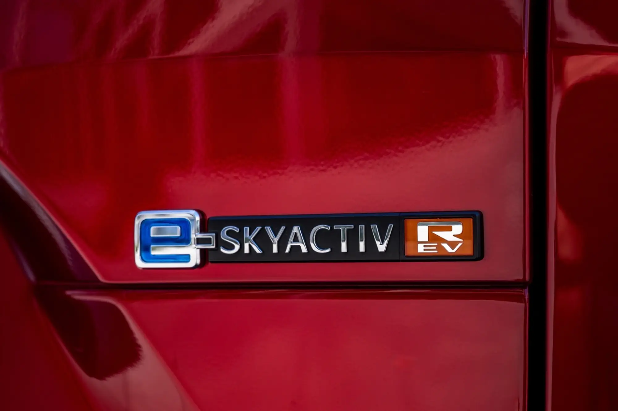 Mazda MX-30 e-Skyactiv R-EV 2025 - Foto ufficiali - 12