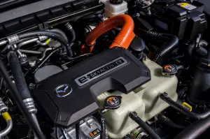 Mazda MX-30 e-Skyactiv R-EV 2025 - Foto ufficiali - 15