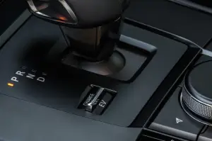 Mazda MX-30 e-Skyactiv R-EV 2025 - Foto ufficiali - 16