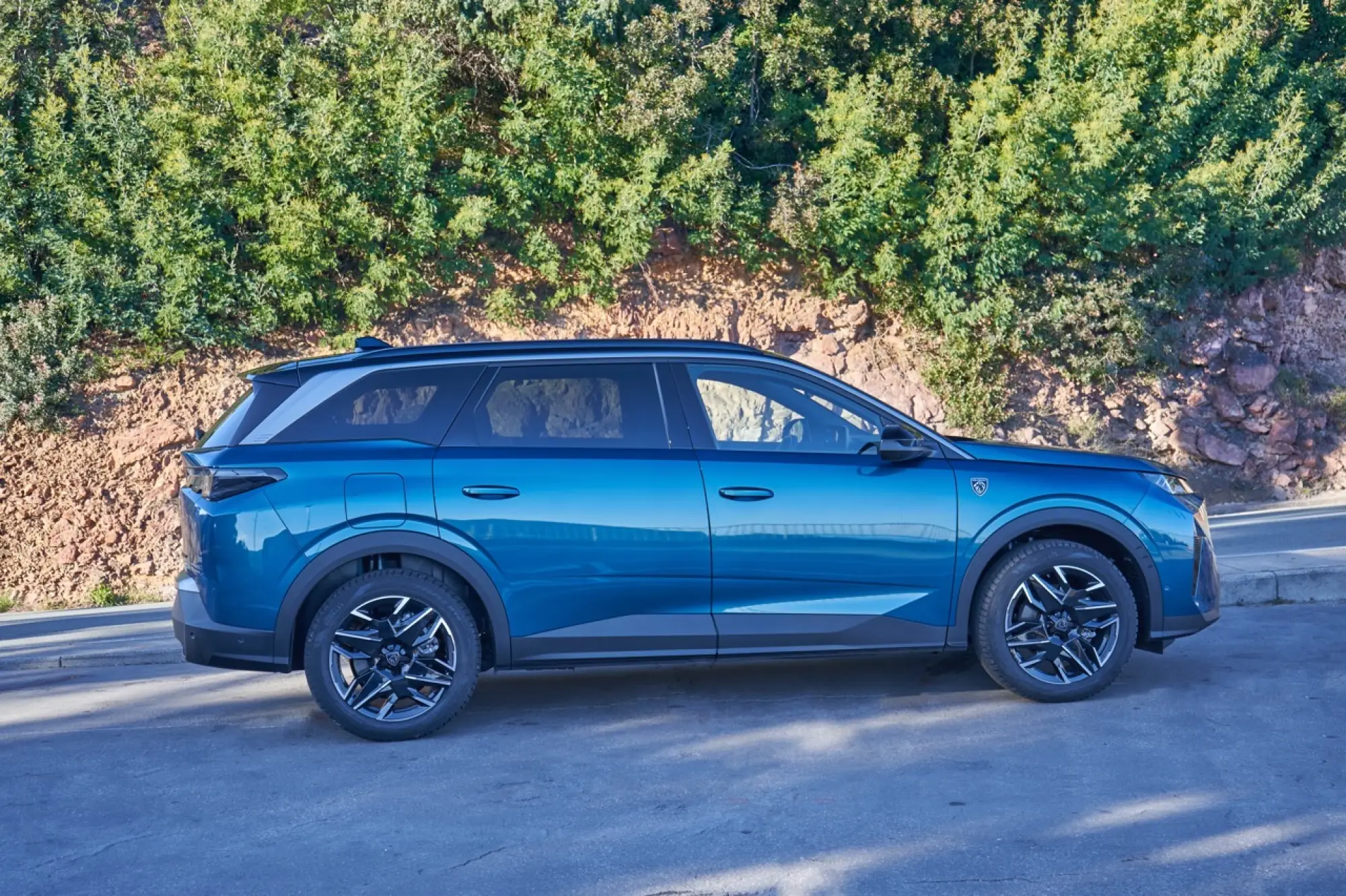 Peugeot 5008 Hybrid - Costa Azzurra - 2