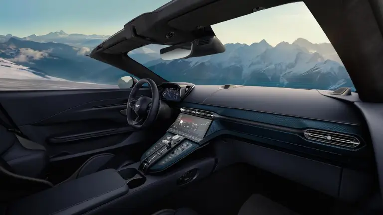 Aston Martin Vantage Roadster 2025 - 12
