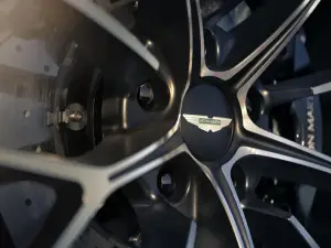 Aston Martin Vantage Roadster 2025 - 23