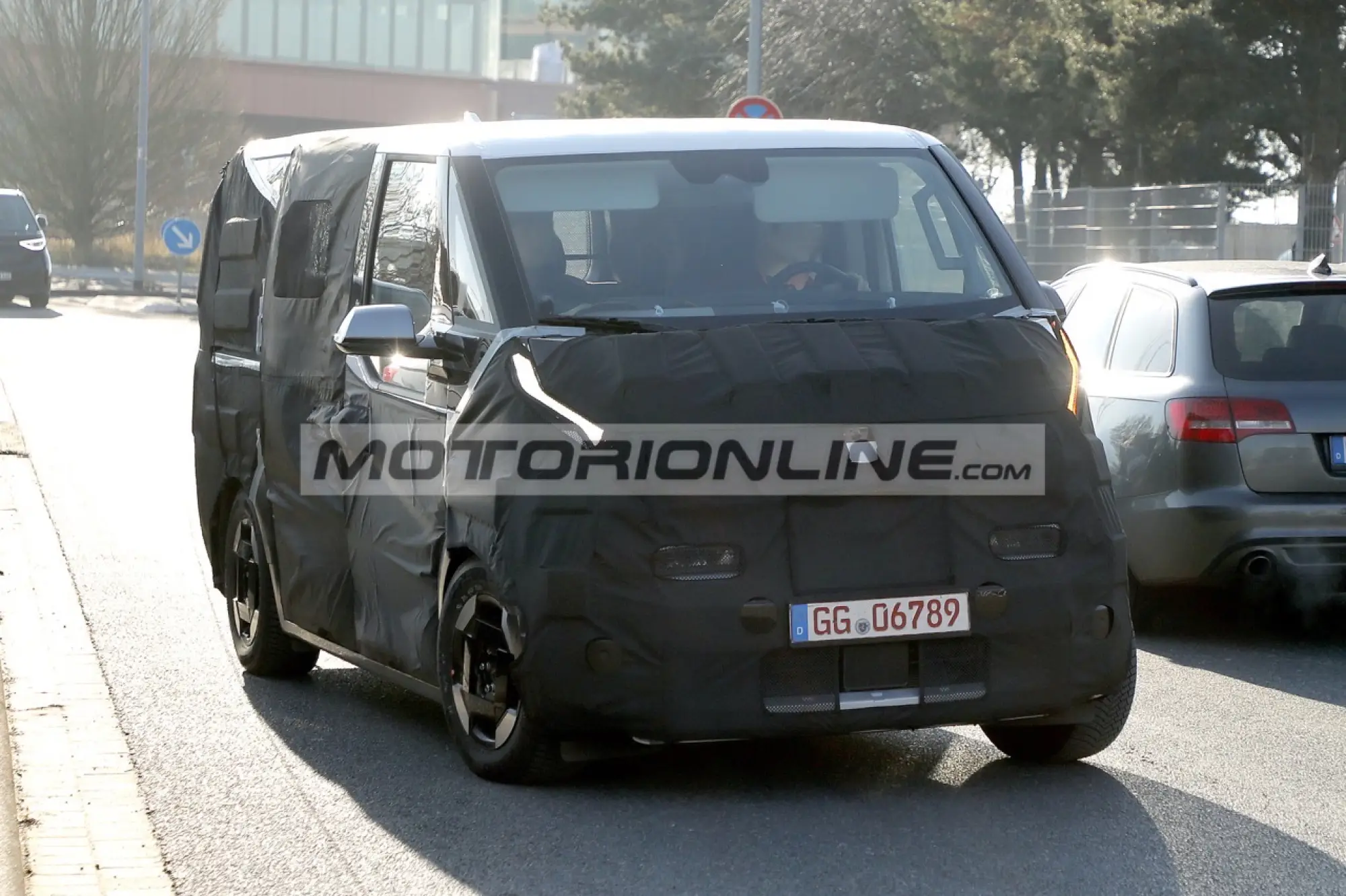 Kia PV5 - Foto spia 16-1-2025 - 2