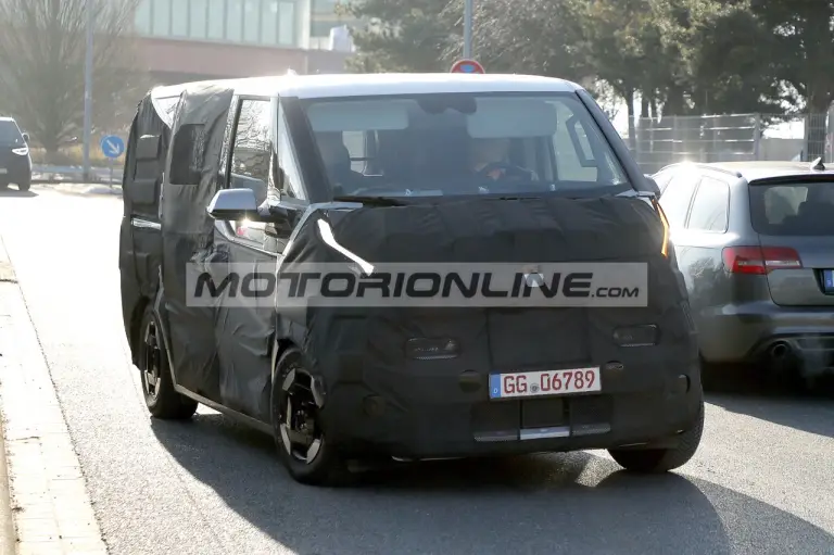 Kia PV5 - Foto spia 16-1-2025 - 2