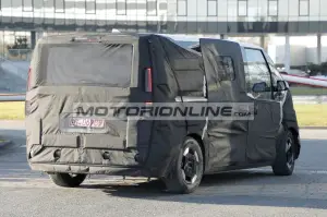 Kia PV5 - Foto spia 16-1-2025 - 8