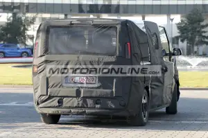 Kia PV5 - Foto spia 16-1-2025 - 7