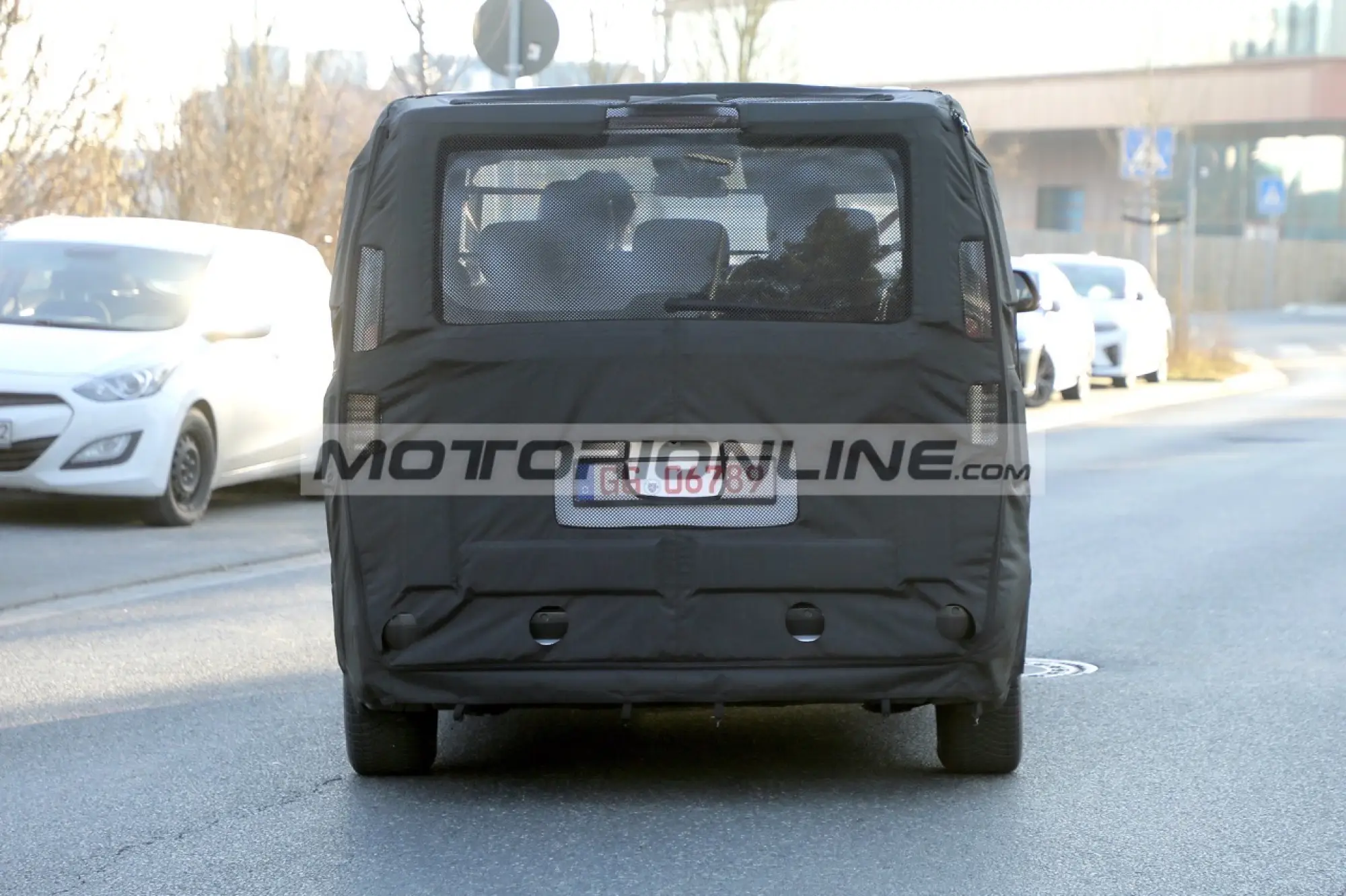 Kia PV5 - Foto spia 16-1-2025 - 9