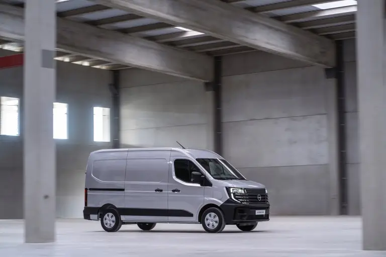 Nissan - Foto gamma 2024 - 12