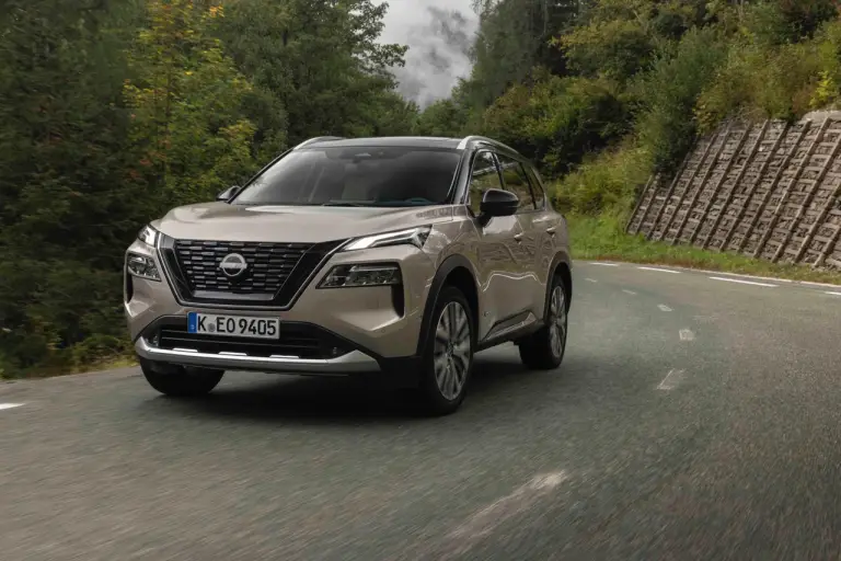 Nissan - Foto gamma 2024 - 18