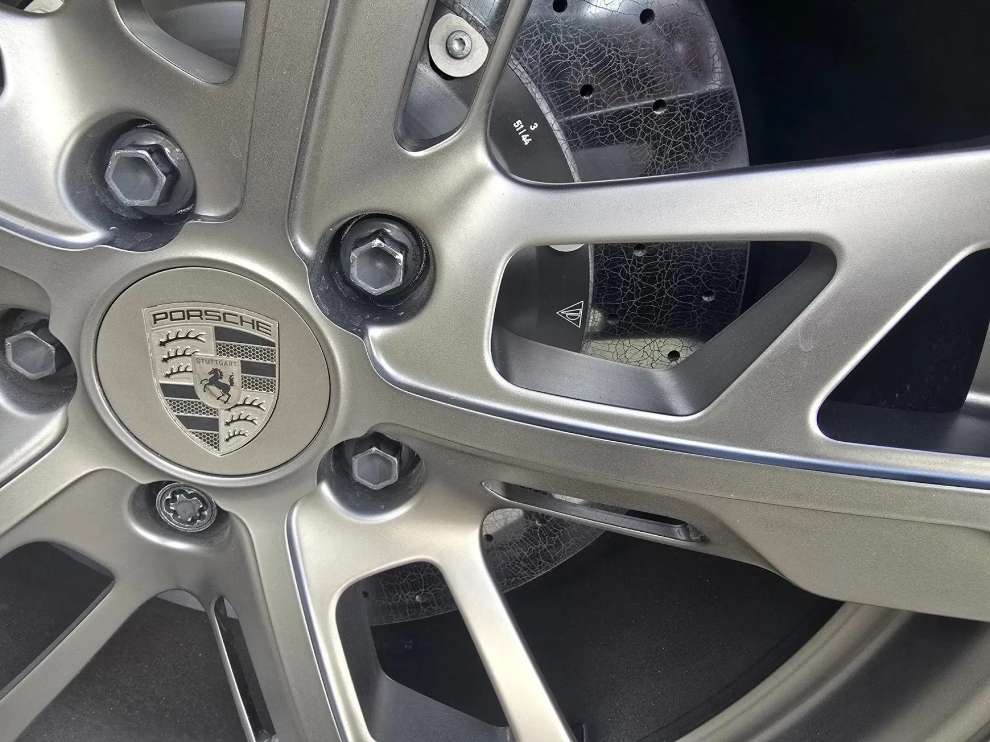 Porsche Taycan Cross Turismo 2025: Come e Come va - 3