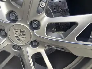 Porsche Taycan Cross Turismo 2025: Come e Come va - 3