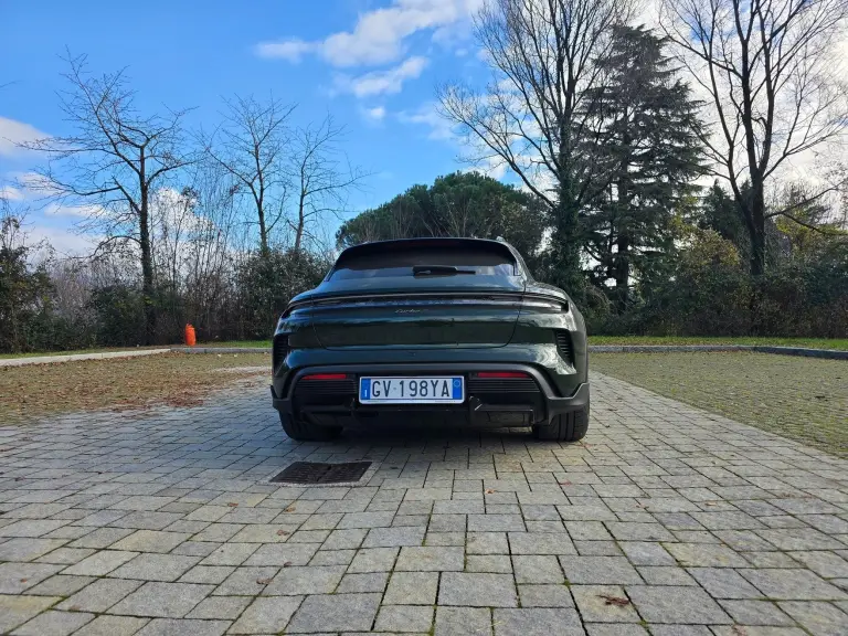 Porsche Taycan Cross Turismo 2025: Come e Come va - 5