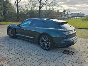Porsche Taycan Cross Turismo 2025: Come e Come va - 7