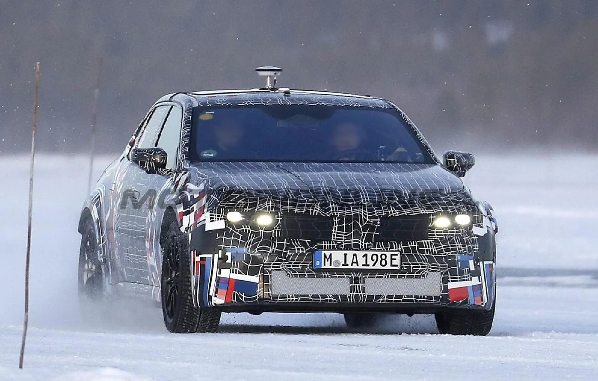 BMW M3 2027 - Foto spia 21-01-2025 - 1