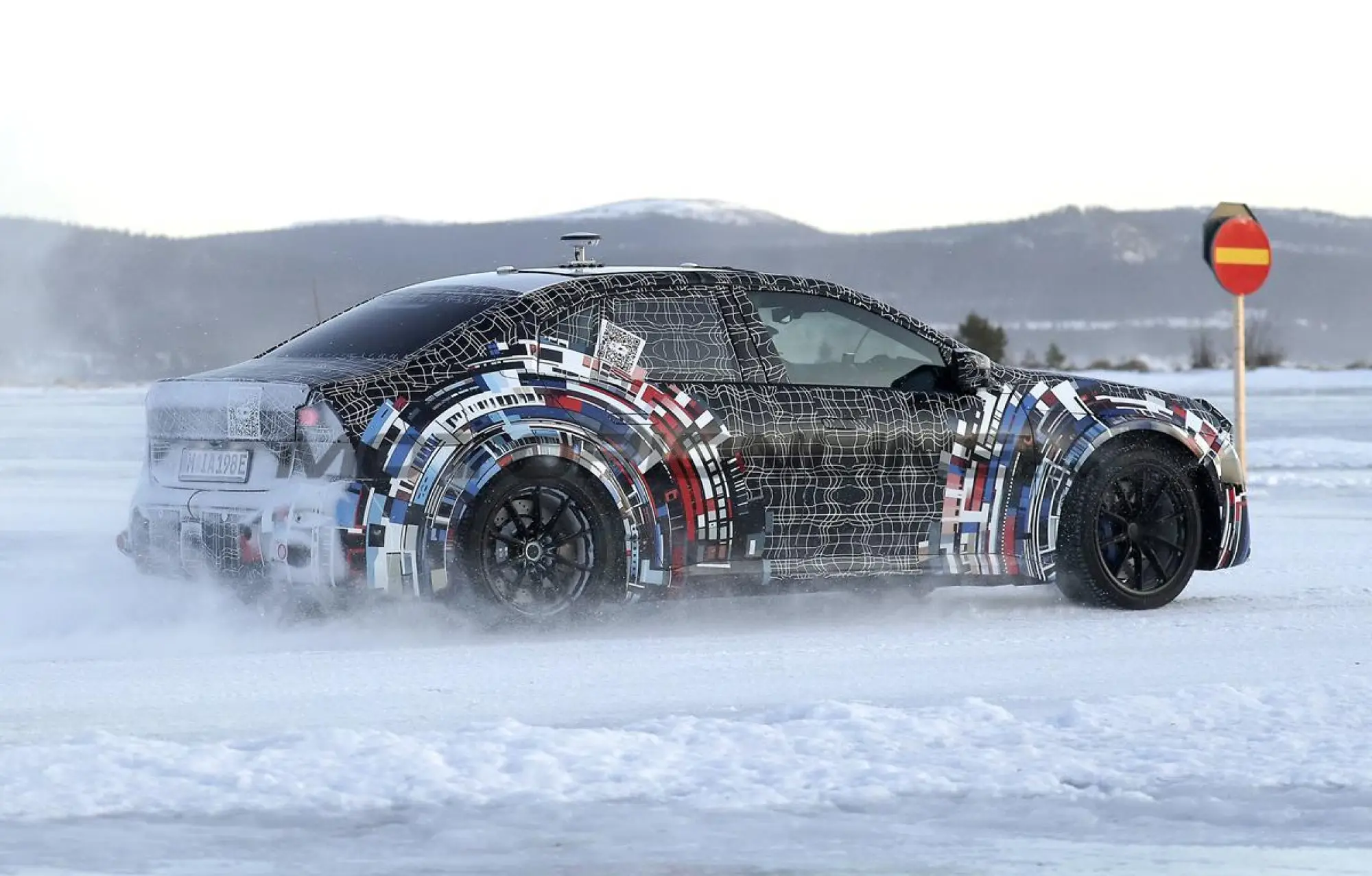 BMW M3 2027 - Foto spia 21-01-2025 - 14