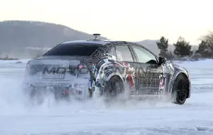 BMW M3 2027 - Foto spia 21-01-2025 - 10