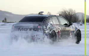 BMW M3 2027 - Foto spia 21-01-2025 - 12