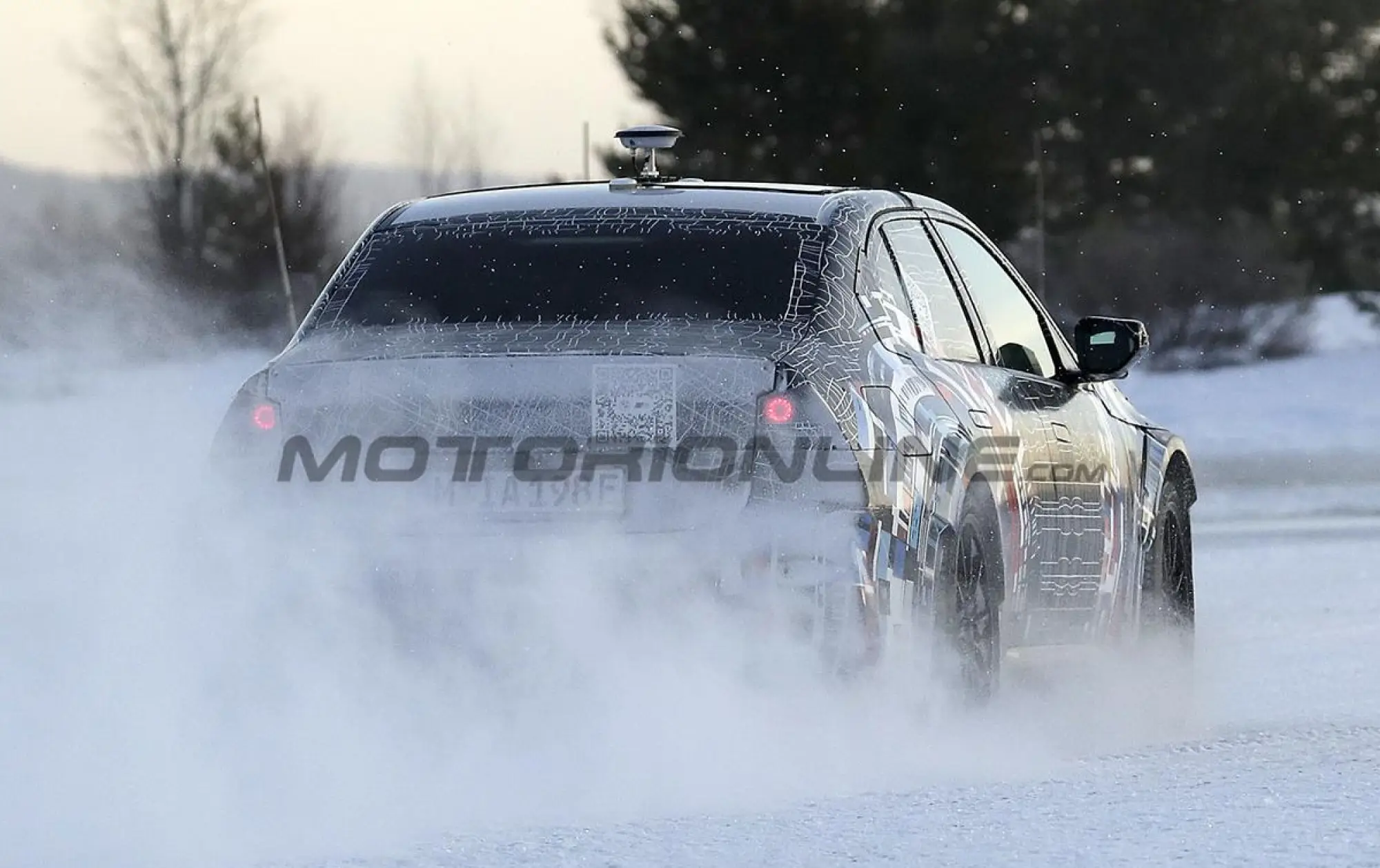 BMW M3 2027 - Foto spia 21-01-2025 - 18
