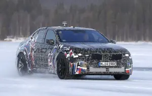 BMW M3 2027 - Foto spia 21-01-2025 - 2