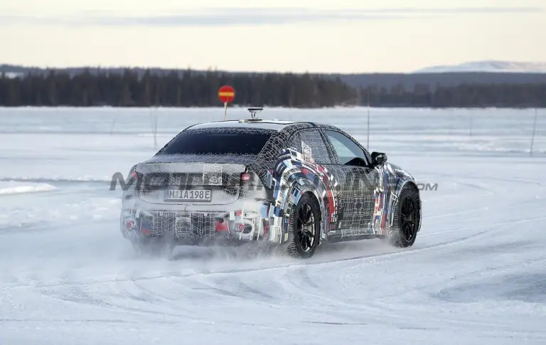 BMW M3 2027 - Foto spia 21-01-2025 - 29