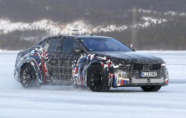 BMW M3 2027 - Foto spia 21-01-2025 - 6