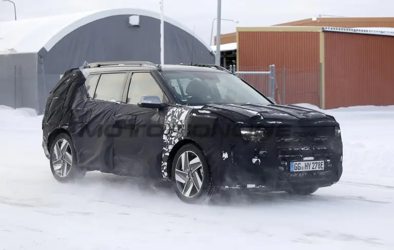 Hyundai Nexo 2025 - Foto spia 23-01-2025 - 3