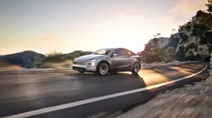 Tesla Model Y 2025 - Foto ufficiali
