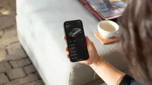 Tesla Model Y 2025 - Foto ufficiali