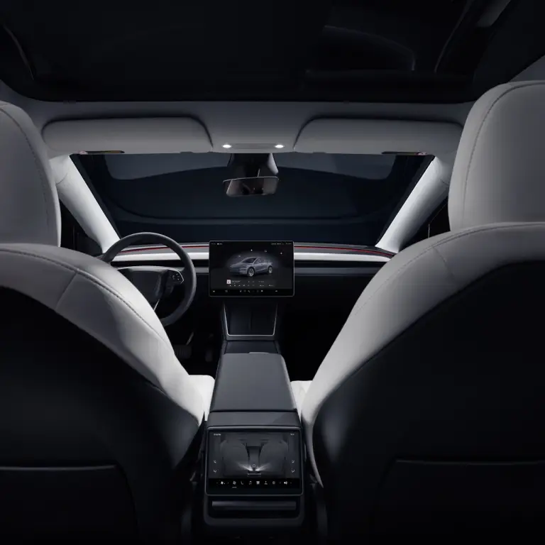 Tesla Model Y 2025 - Foto ufficiali - 19