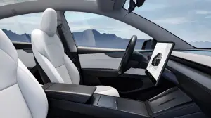 Tesla Model Y 2025 - Foto ufficiali