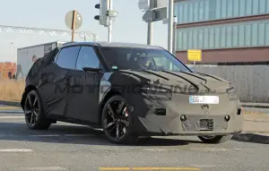 Genesis GV60 Magma - Foto spia 24-01-2025 - 3