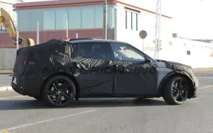 Genesis GV60 Magma - Foto spia 24-01-2025 - 9