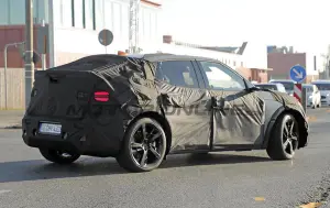 Genesis GV60 Magma - Foto spia 24-01-2025 - 8