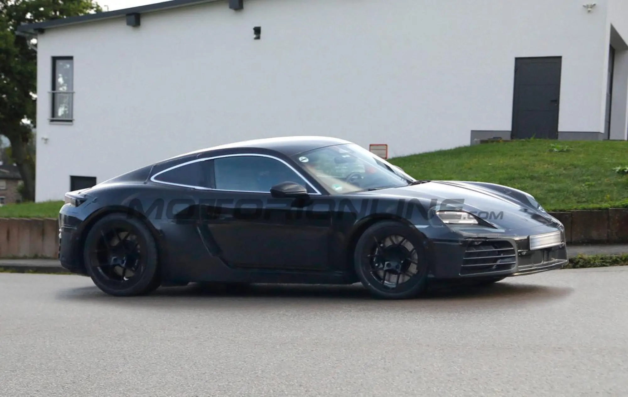 Porsche 718 Cayman EV - Foto spia 27-01-2025 - 5