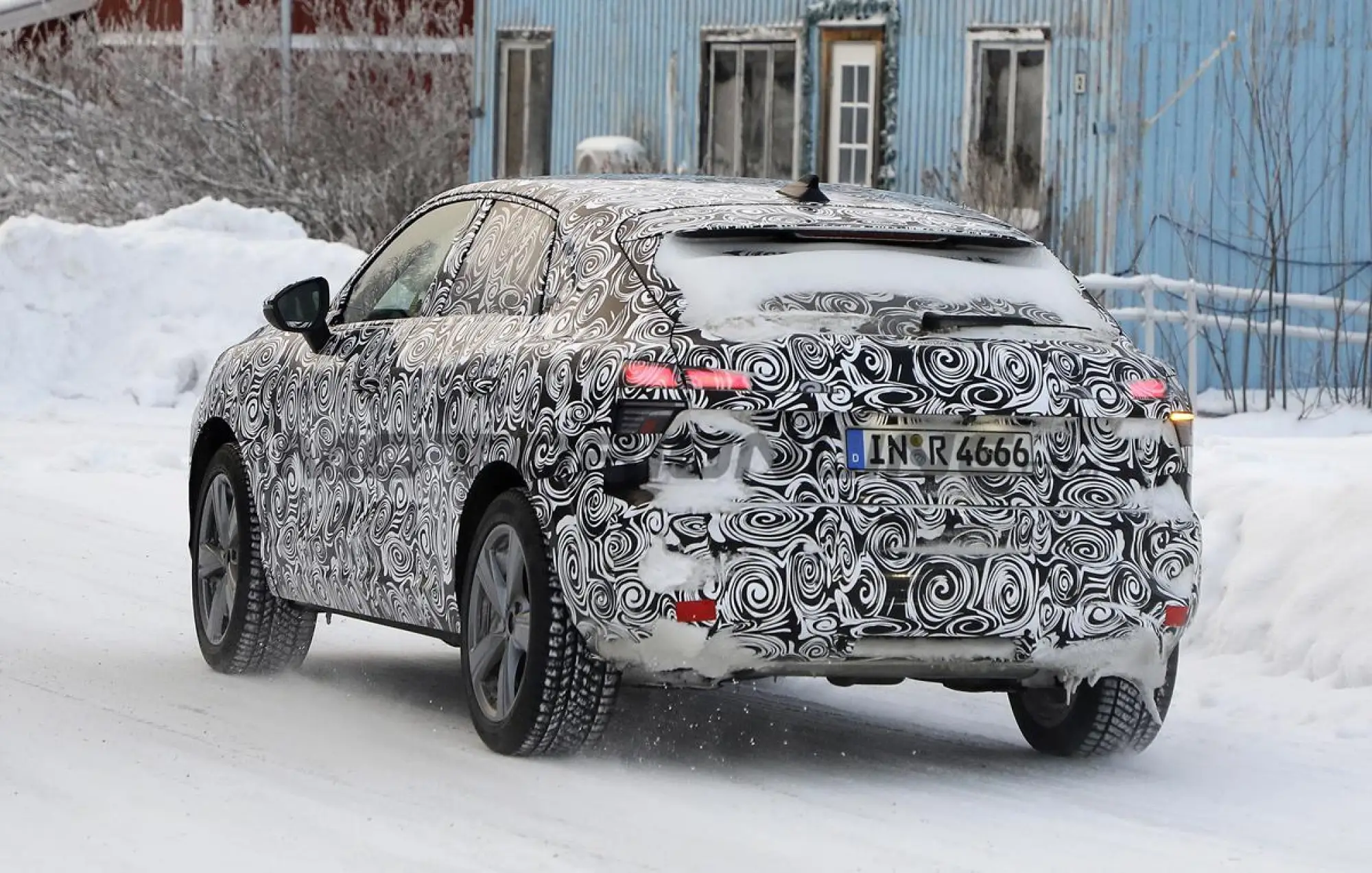 Audi Q3 Sportback 2026 - Foto spia 28-01-2025 - 12