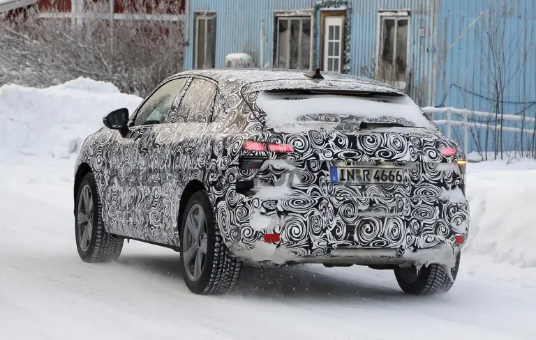 Audi Q3 Sportback 2026 - Foto spia 28-01-2025 - 12