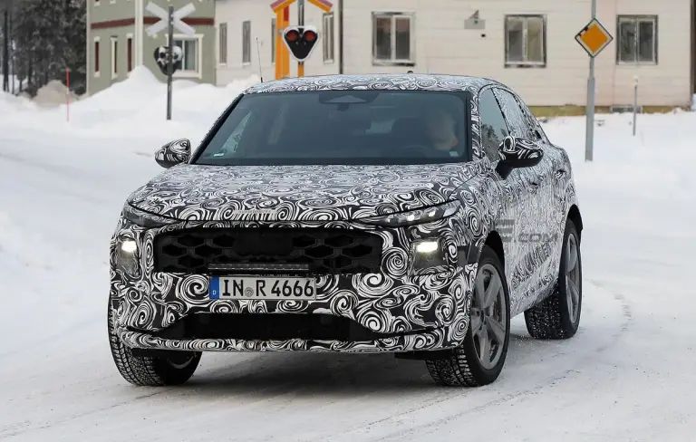 Audi Q3 Sportback 2026 - Foto spia 28-01-2025 - 2