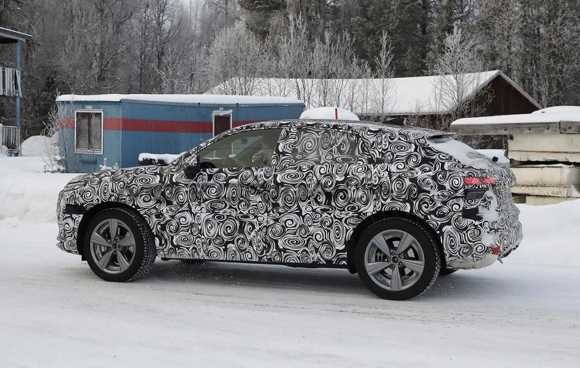 Audi Q3 Sportback 2026 - Foto spia 28-01-2025 - 14
