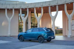 Peugeot 5008 Hybrid - Saint-Paul-de-Vence - 9