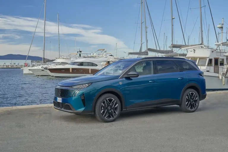 Peugeot 5008 Hybrid - Saint-Paul-de-Vence - 5