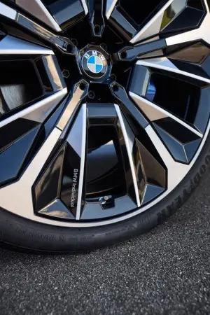 BMW iX 2025 - 11
